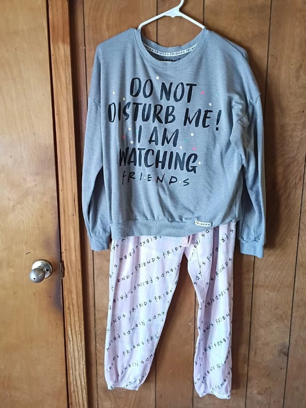 Friends TV Show Pajama Set Womens Medium Gray Pink Lounge Sleepwear